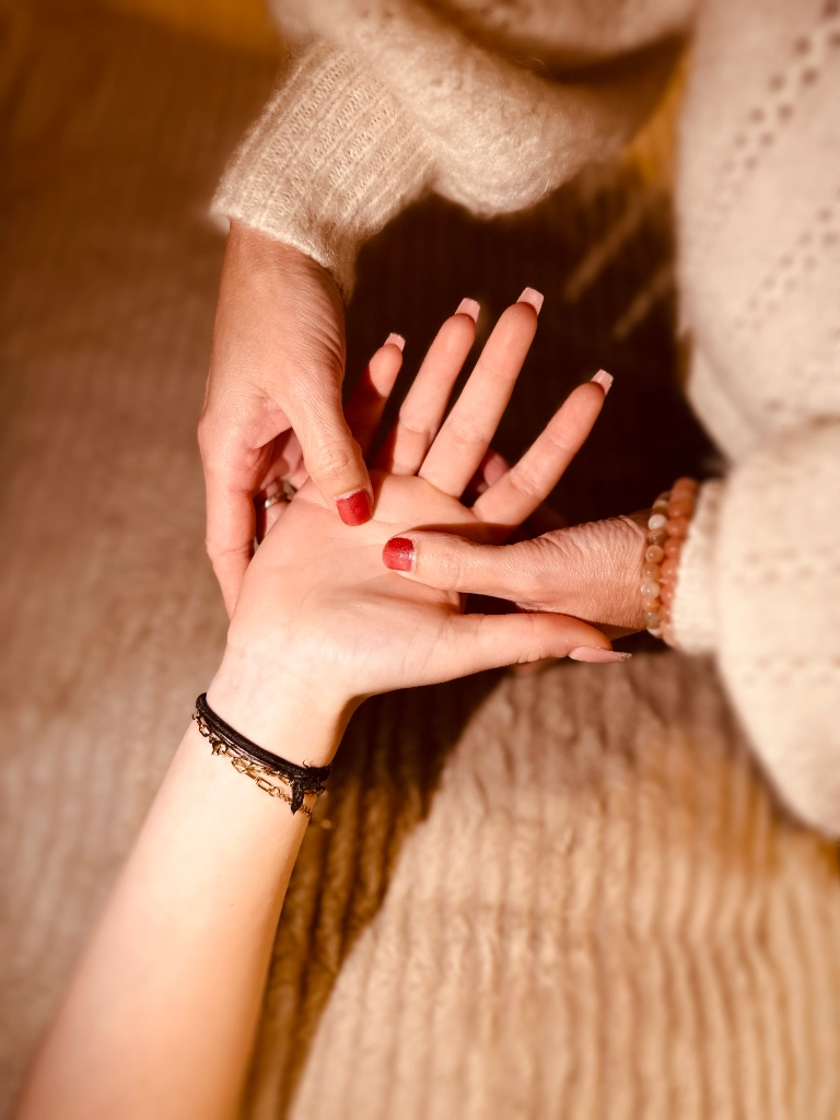 hands-nath-image